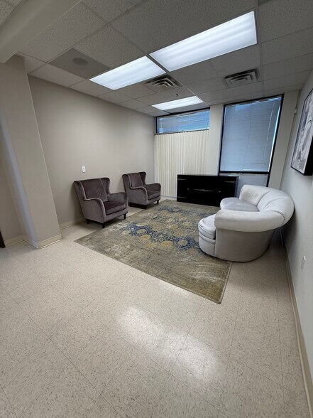 More Photos Of 4220 N 20th Ave, Phoenix Medical For Lease