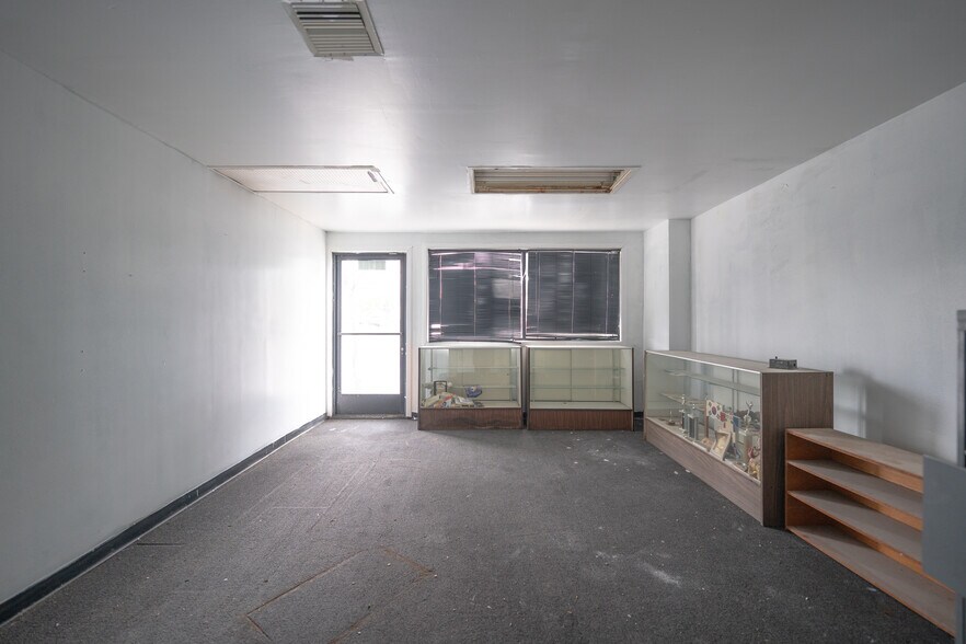 More Photos Of 14104-14108 Pioneer Blvd, Norwalk Storefront For Sale