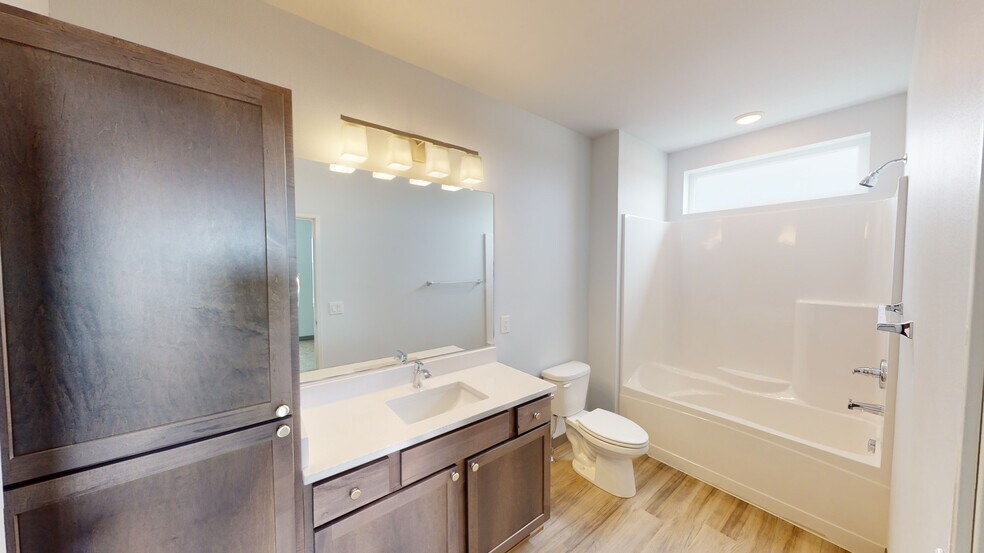 More Photos Of 134 Cedar Dr, Gilbert Apartments For Sale