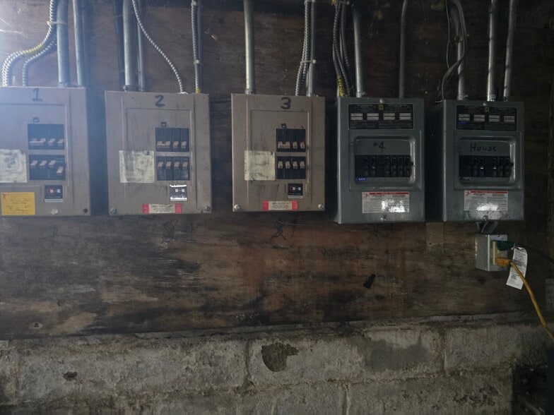 More Photos Of 3245 Penn Ave N, Minneapolis Apartments For Sale