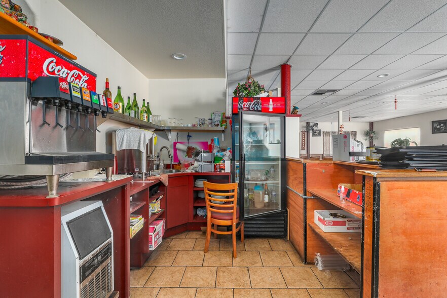 More Photos Of 1137 Walnut St, Red Bluff Restaurant For Sale