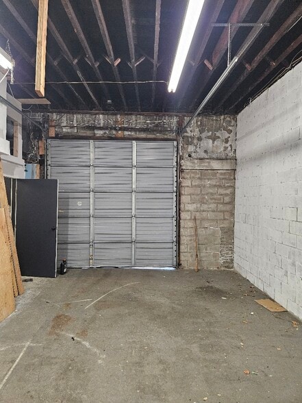 More Photos Of 7 Florence St, Floral Park Warehouse For Lease