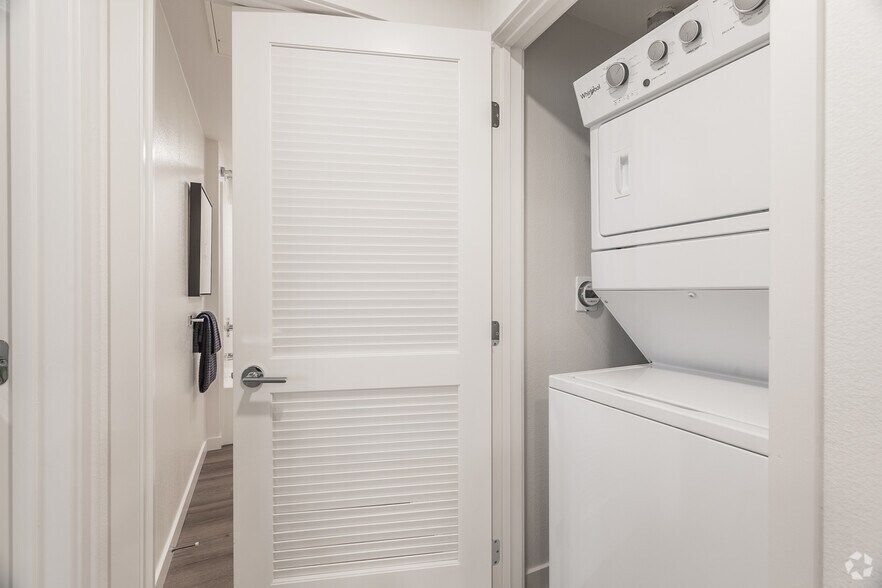 More Photos Of 1445 Town Center Dr, Chula Vista Apartments For Lease