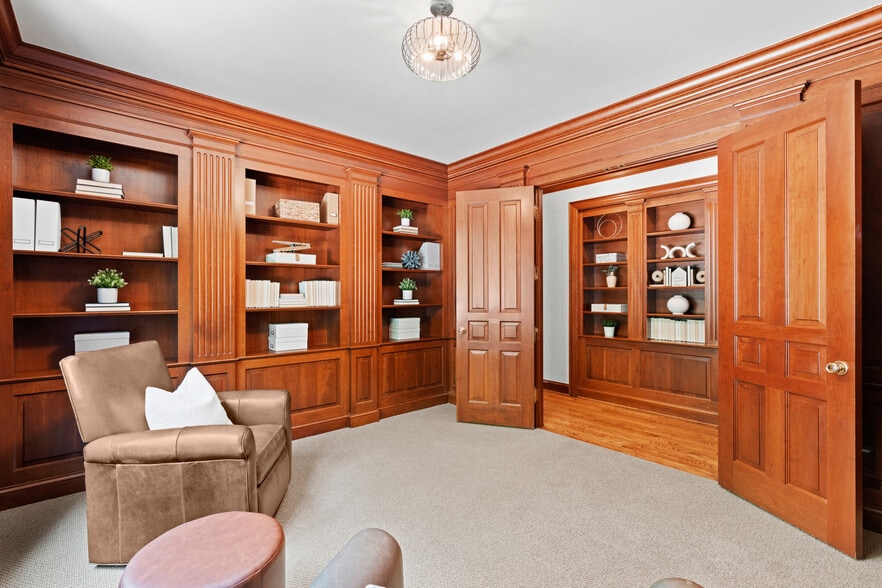 More Photos Of 5455 Plantation Rd, Sunbury Lodge Meeting Hall For Sale