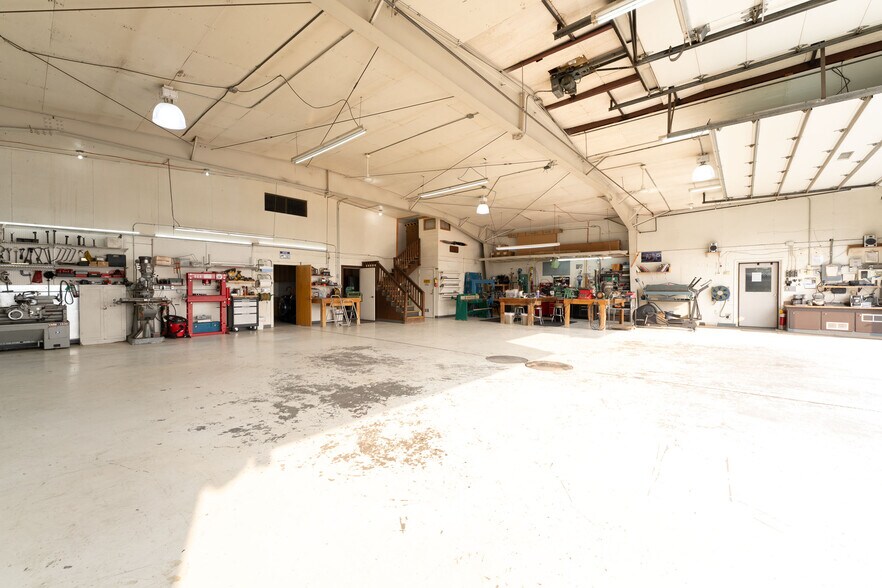 More Photos Of 1893 Airport Rd, Kalispell Warehouse For Sale