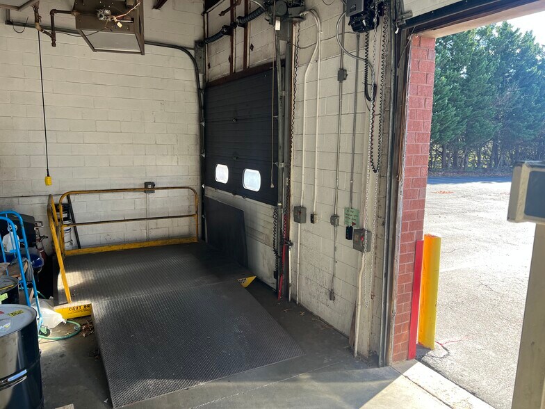 More Photos Of 15401 Old Columbia Pike, Burtonsville Warehouse For Sale