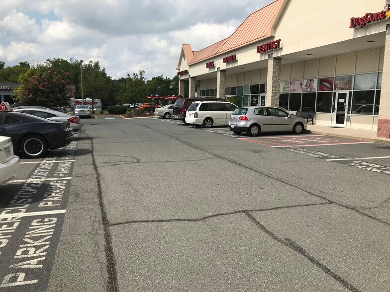 More Photos Of 11-29 Catoctin Cir NE, Leesburg Unknown For Lease