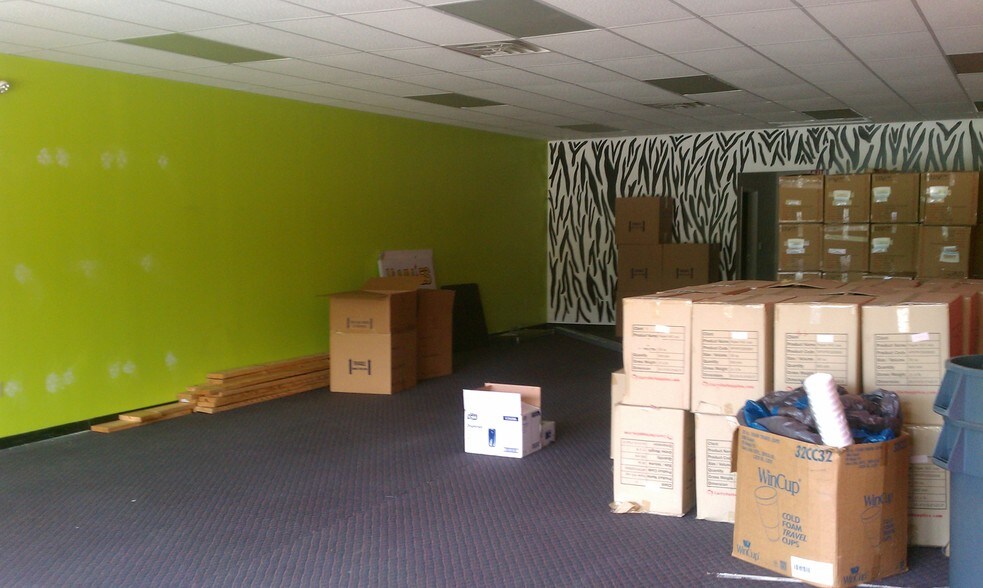 More Photos Of 2060 W Gause Blvd, Slidell General Retail For Lease