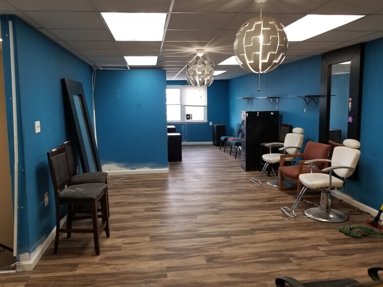 More Photos Of 4700 Stamp Rd, Marlow Heights General Retail For Lease