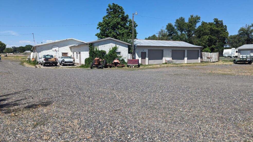 More Photos Of 600-651 E Coe Ave, Stanfield Trailer Camper Park For Sale
