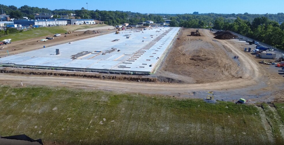 More Photos Of 3600 Central Pike, Hermitage Warehouse For Lease