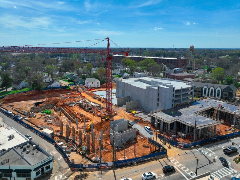 Primary Photo Of 1279 Pendleton St, Greenville Apartments For Lease