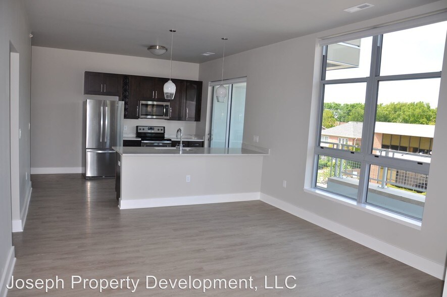 More Photos Of 4175 N Oakland Ave, Shorewood Multifamily For Sale