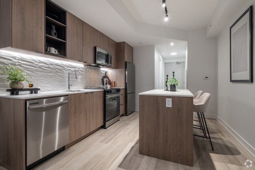 More Photos Of 400 Albert St, Ottawa Apartments For Lease