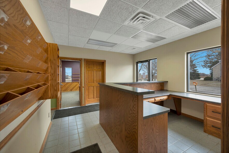 More Photos Of 4424 Dickinson Rd, De Pere Office For Lease