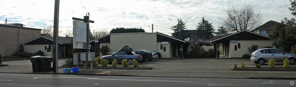 More Photos Of 418-424 1st Ave E, Albany Office For Sale