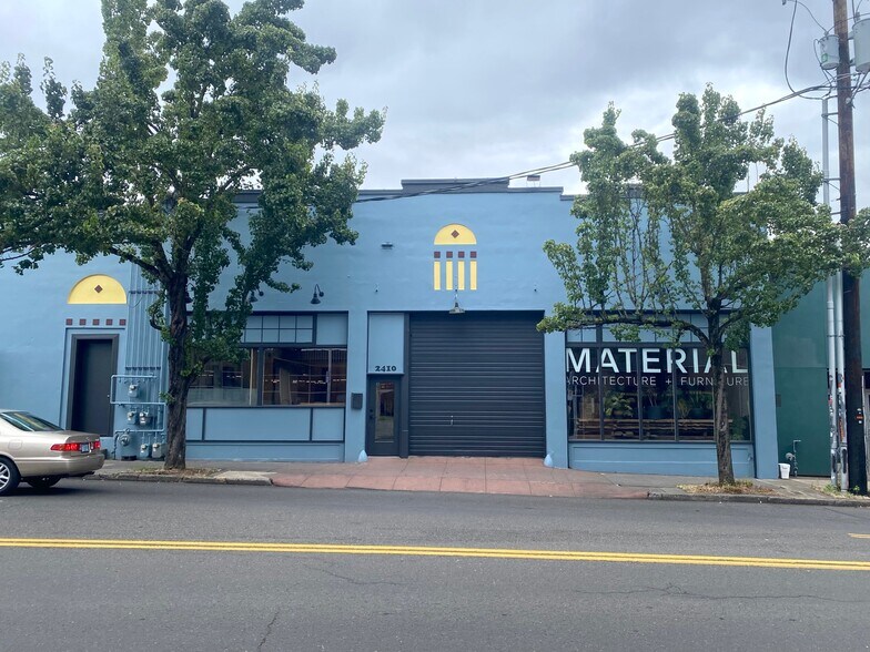 More Photos Of 5008-5026 SE Division St, Portland Storefront For Sale