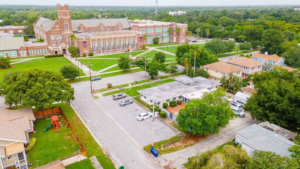 More Photos Of 5009 N Central Ave, Tampa Office For Lease