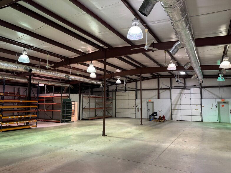 More Photos Of 5200 N Santa Fe Ave, Oklahoma City Manufacturing For Lease