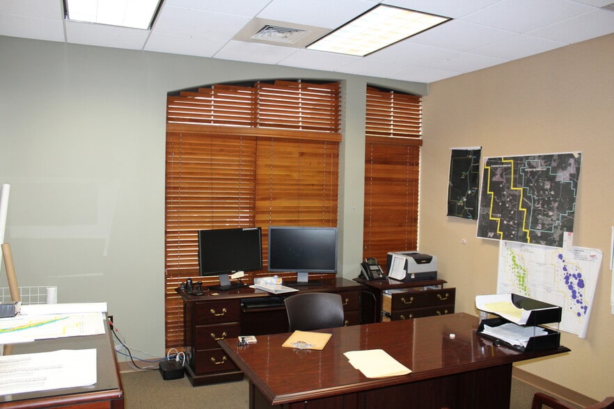 More Photos Of 602 Crescent Pl, Ridgeland Office For Lease