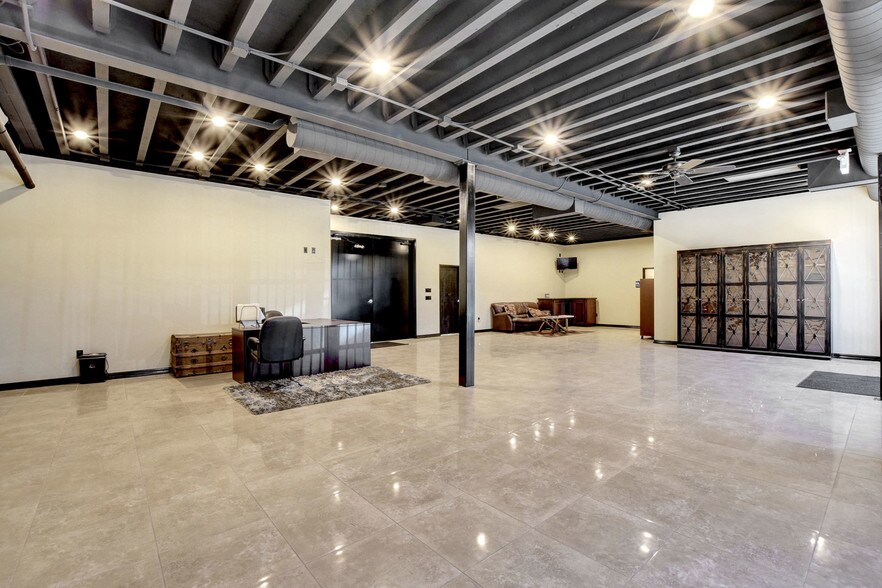 More Photos Of 3852 E Post Rd, Las Vegas Warehouse For Sale