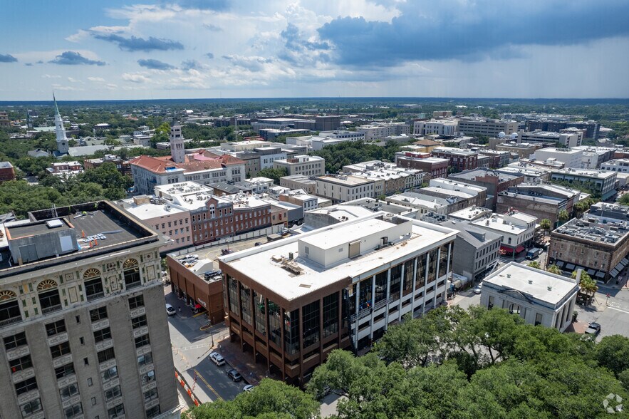 More Photos Of 33 Bull St, Savannah Office For Lease