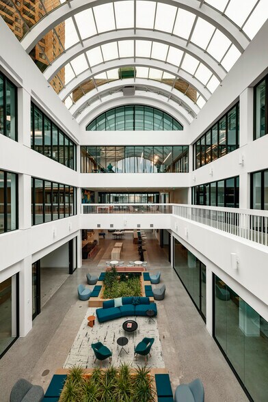 More Photos Of 15 Main St SE, Minneapolis Unknown For Lease