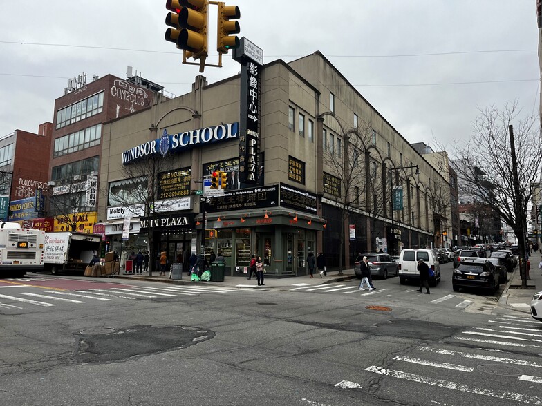 Primary Photo Of 3702 Main St, Flushing Storefront Retail Office For Lease