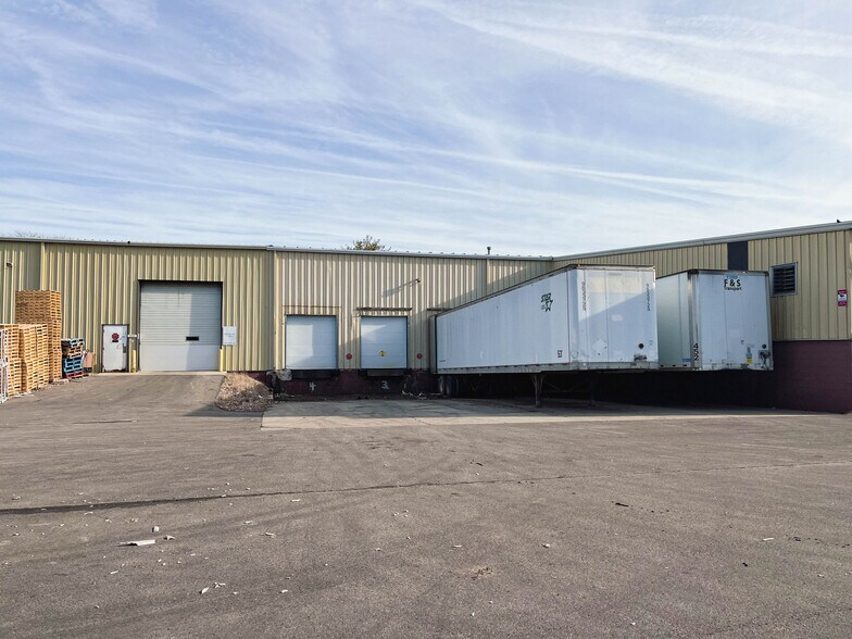 More Photos Of 2455 Harrisburg Pike, Grove City Warehouse For Sale