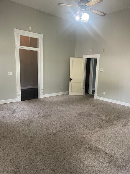 More Photos Of 315 Main Ave, Northport Office Residential For Lease