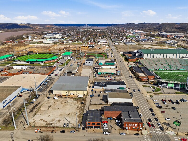 More Photos Of 212 20th St, Huntington Storefront Retail Residential For Sale