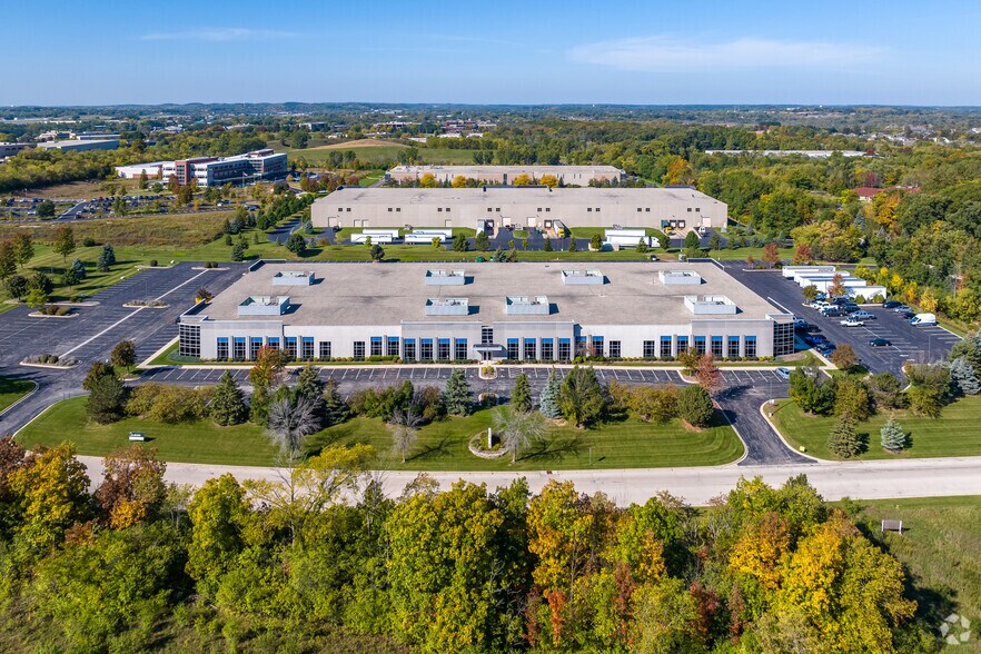 More Photos Of W233N2095 Ridgeview Pky, Waukesha Warehouse For Lease