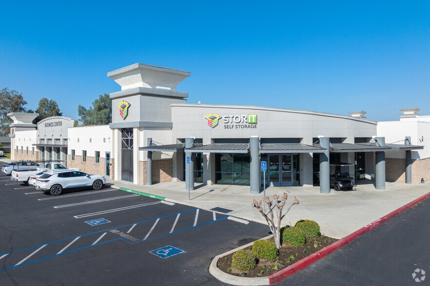 Primary Photo Of 2491 Alluvial Ave, Clovis Self Storage For Lease