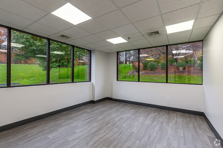 More Photos Of 299 Industrial Ln, Torrington Distribution For Lease