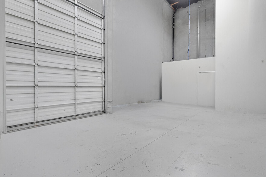 More Photos Of 2980 Columbia St, Torrance Office For Sale