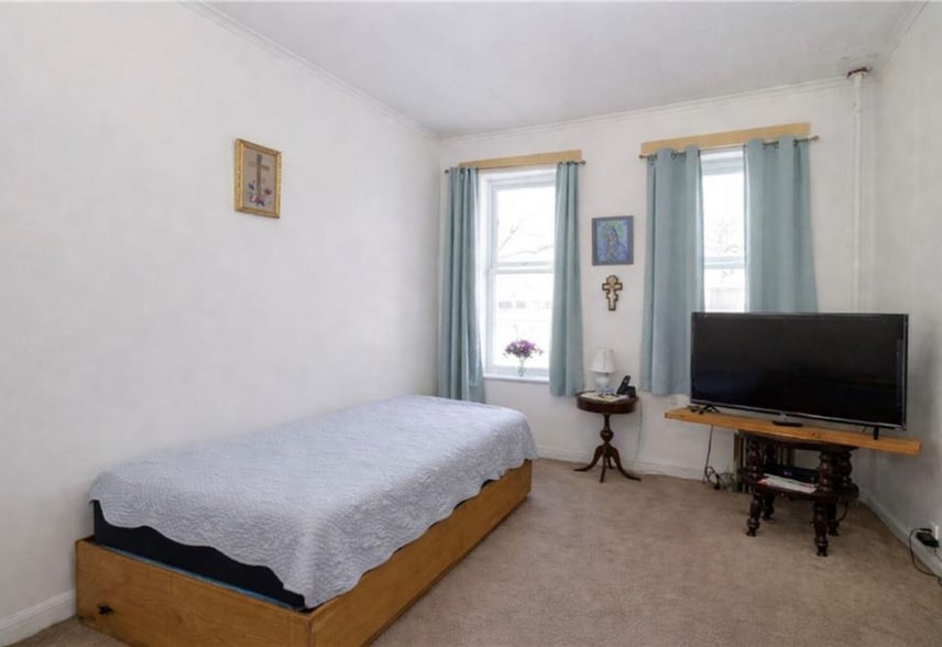 More Photos Of 6118 5th Ave, Brooklyn Storefront Retail Residential For Sale