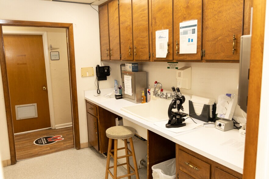 More Photos Of 1705 S Adams St, Tallahassee Medical For Sale