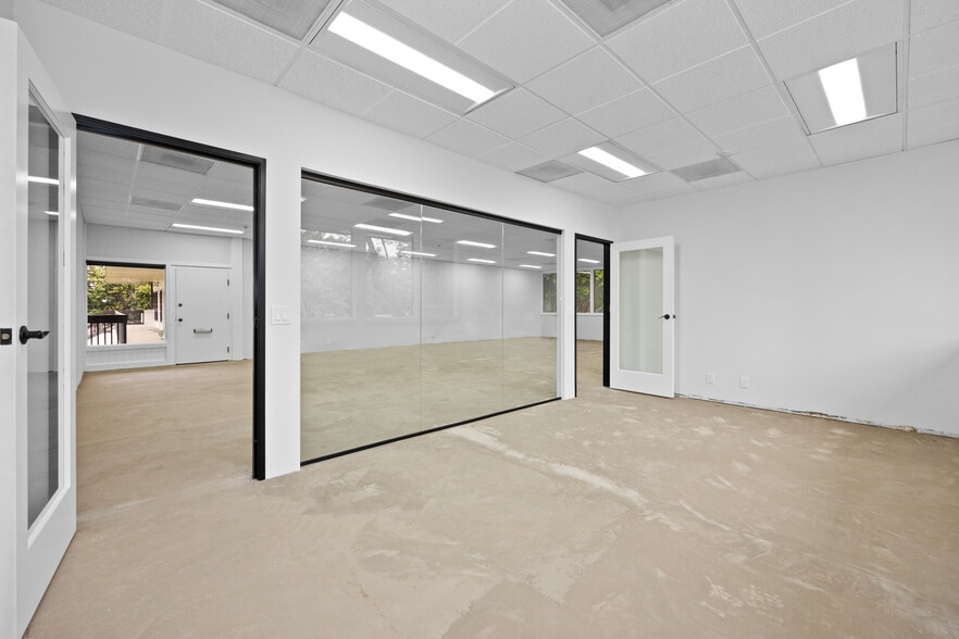 More Photos Of 250 El Camino Real, Tustin Office For Lease