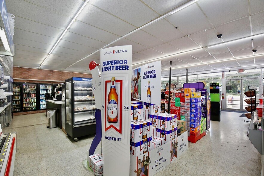 More Photos Of 2581 Sun Acres Blvd, Auburndale Convenience Store For Sale