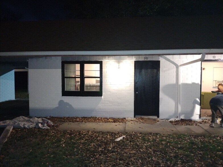 More Photos Of 1420 W Spresser St, Taylorville Hotel For Sale