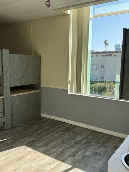 More Photos Of 2710 Telegraph Ave, Oakland Medical For Lease