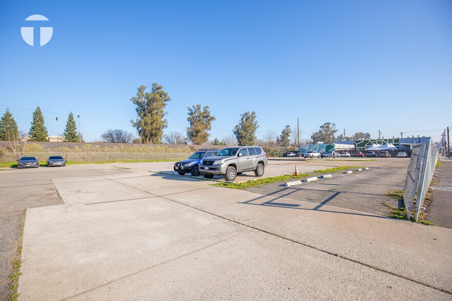 More Photos Of 6325 & 6329 Elvas Ave, Sacramento Land For Sale