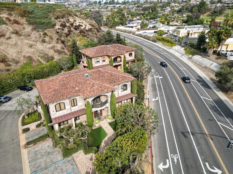 More Photos Of 2753 Camino Capistrano, San Clemente Loft Creative Space For Lease