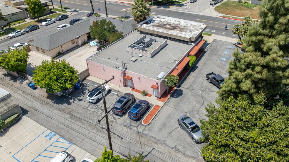 More Photos Of 1904 N Orange Grove Ave, Pomona Medical For Sale