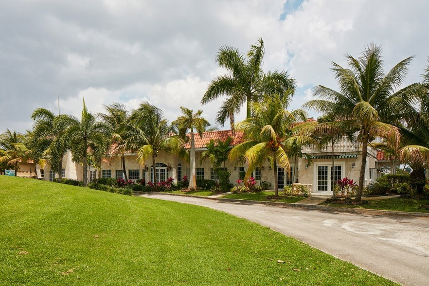 More Photos Of 555 S Pompano Pky, Pompano Beach Office For Lease