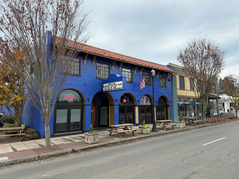 Primary Photo Of 456 N State St, Lake Oswego Bar For Sale