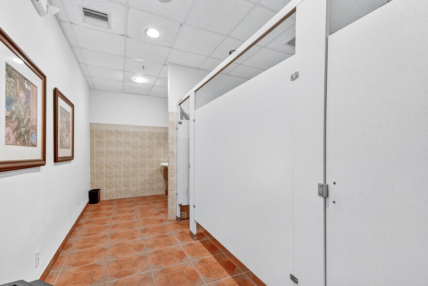 More Photos Of 1915 A1A S, Saint Augustine Restaurant For Sale