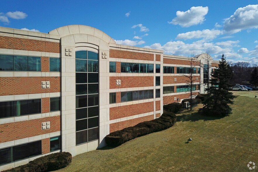 More Photos Of 6770 Dixie Hwy, Village of Clarkston Medical For Lease