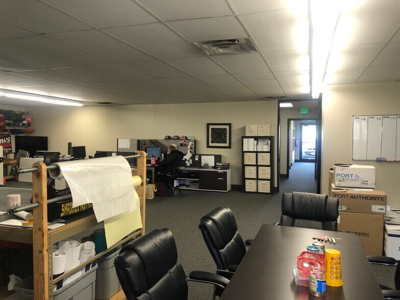 More Photos Of 3555-3559 W Wright St, Boise Light Manufacturing For Lease