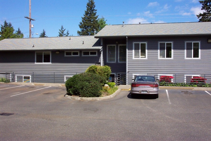 More Photos Of 104 Tremont Ave, Port Orchard Medical For Sale